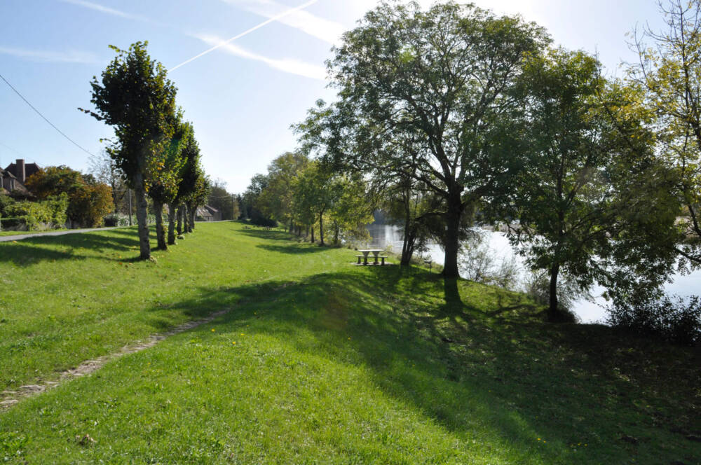Aire pique nique Thareau N Monerau - Rives du Morvan Tourisme