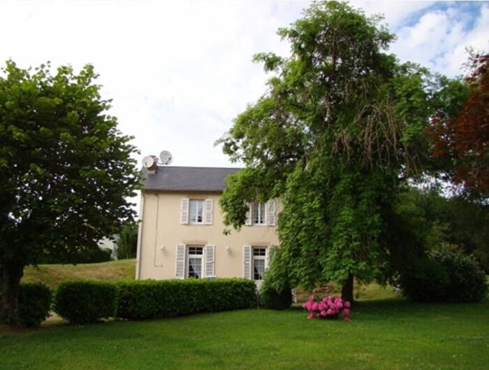 Les Sources St Ho8 1600x0 1 - Rives du Morvan Tourisme