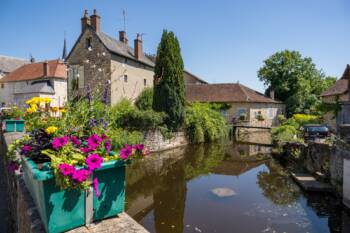 Moulins-Engilbert printemps Moulins Engilbert printemps - Rives du Morvan Tourisme